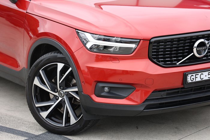 2019 Volvo XC40 T5 R-Design