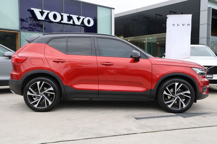 2019 Volvo XC40 T5 R-Design