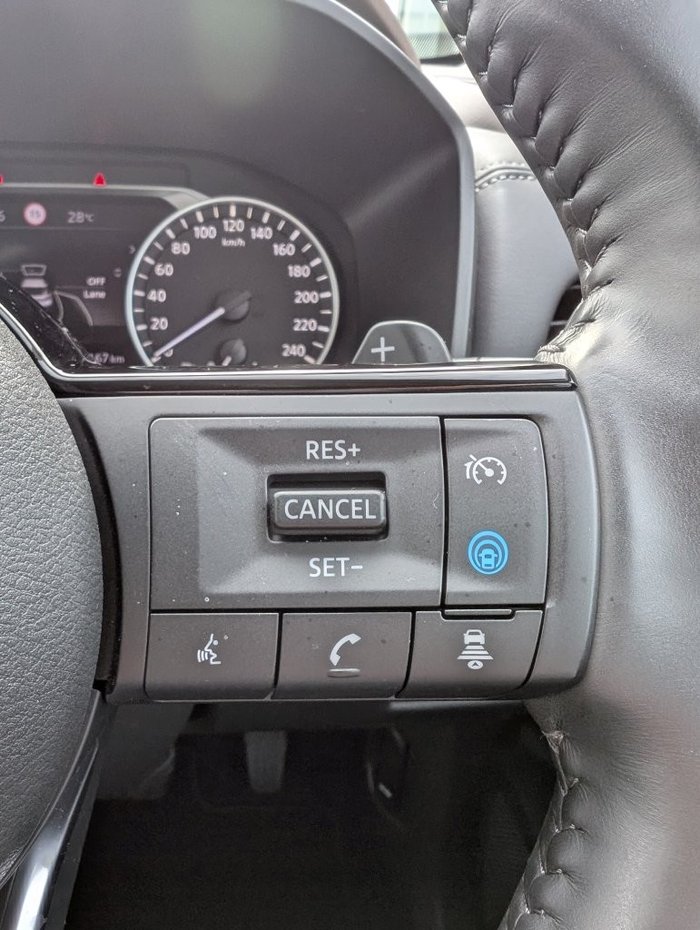 2024 NISSAN X-TRAIL ST-L