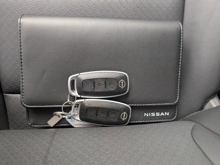 2024 NISSAN X-TRAIL ST-L