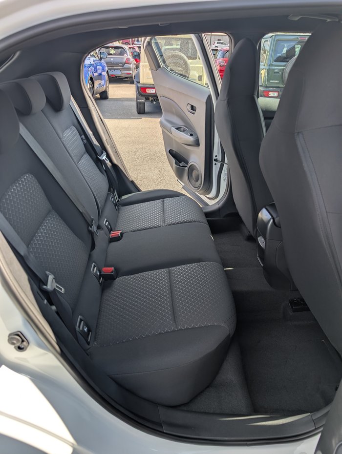 2025 NISSAN JUKE ST+