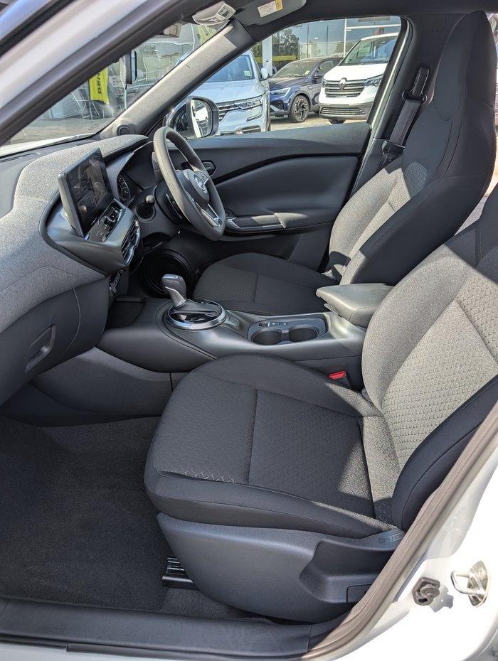 2025 NISSAN JUKE ST+