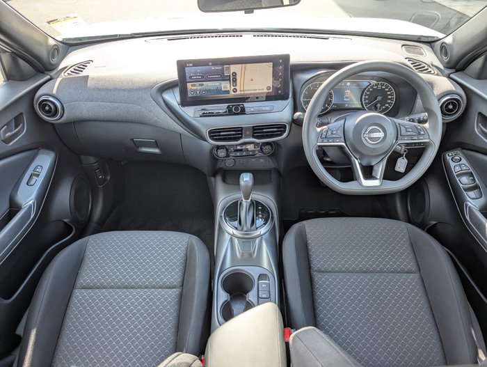 2025 NISSAN JUKE ST+