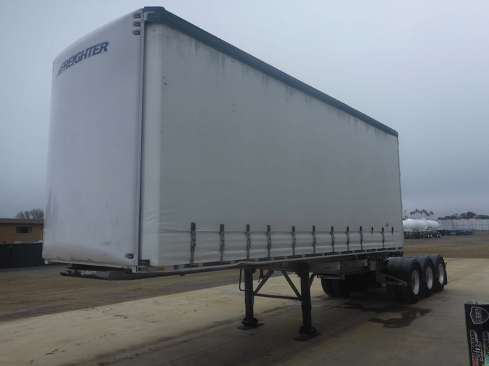 2012 Maxitrans 12 Pallet Rollback A Trailer
