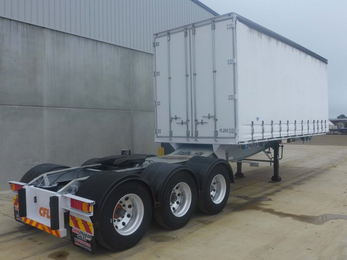 2012 Maxitrans 12 Pallet Rollback A Trailer