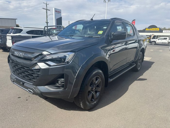2025 ISUZU D-MAX XT