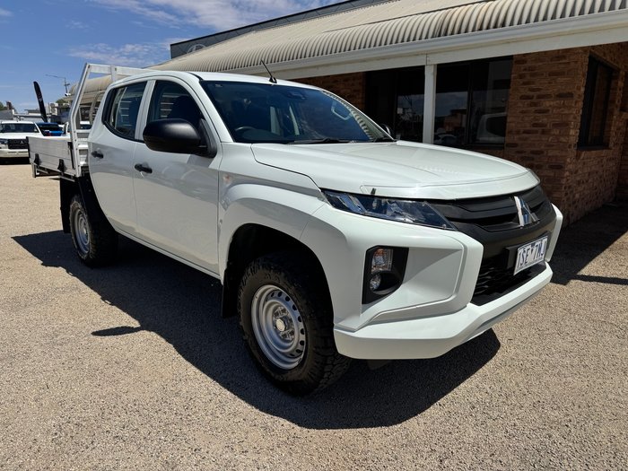 2020 MITSUBISHI Triton GLX ADAS