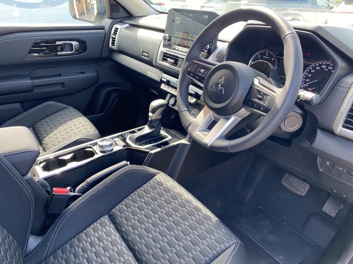 2025 MITSUBISHI Triton GLS