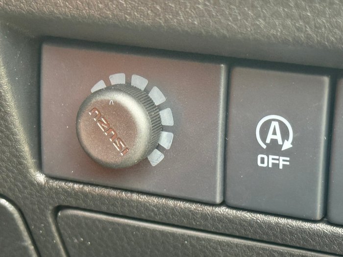 2025 Isuzu D-MAX X-RIDER