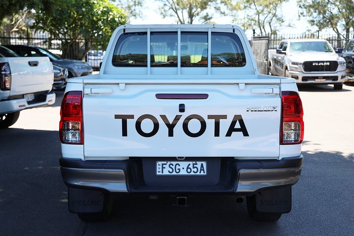 2019 Toyota Hilux SR