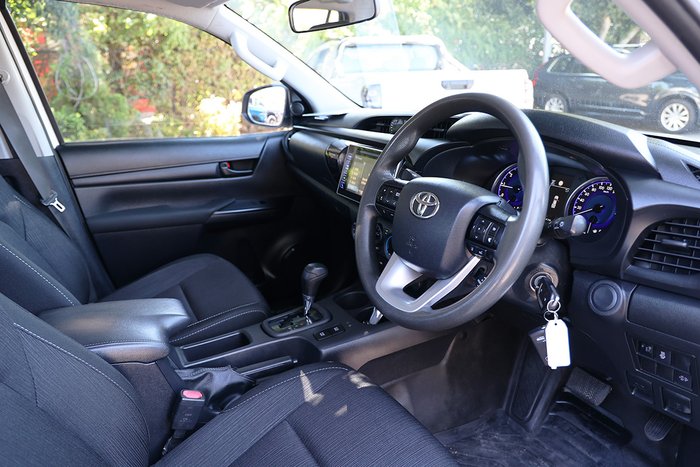 2019 Toyota Hilux SR