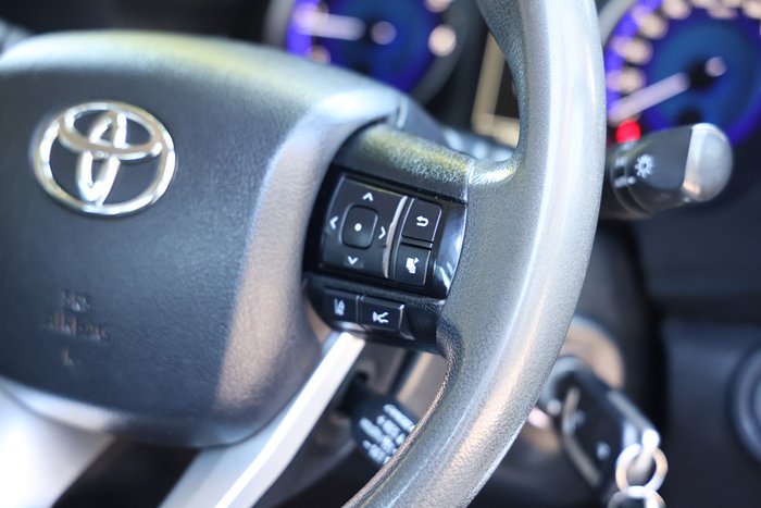 2019 Toyota Hilux SR