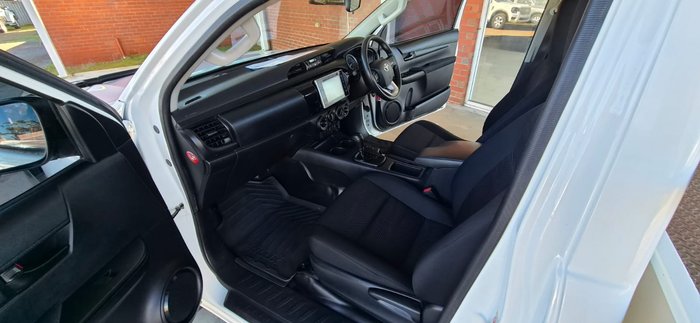 2017 Toyota Hilux SR GUN126R White