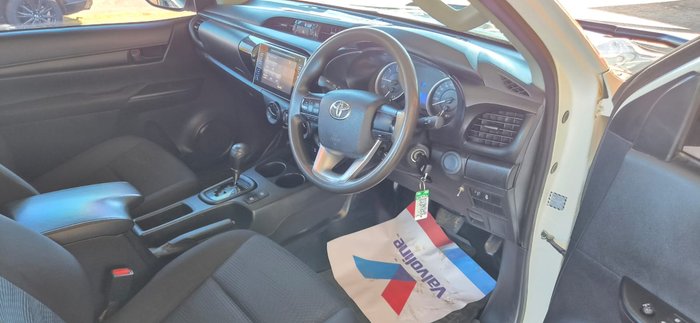 2017 Toyota Hilux SR GUN126R White