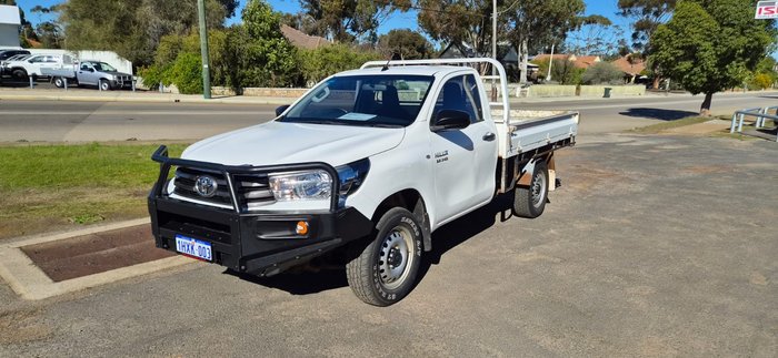 2017 Toyota Hilux SR GUN126R White