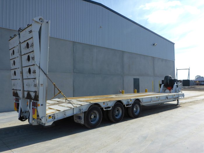 2011 Stoodley 43.5FT Tri Axle Float Low Loader With Bi-Fold Ramps
