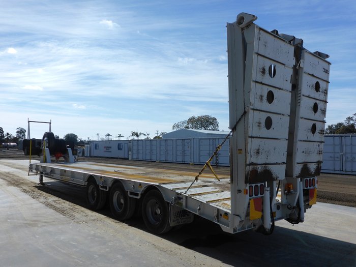 2011 Stoodley 43.5FT Tri Axle Float Low Loader With Bi-Fold Ramps