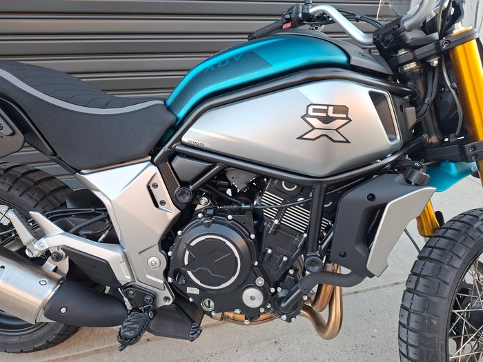 2023 CFMOTO 700 CL-X Adv