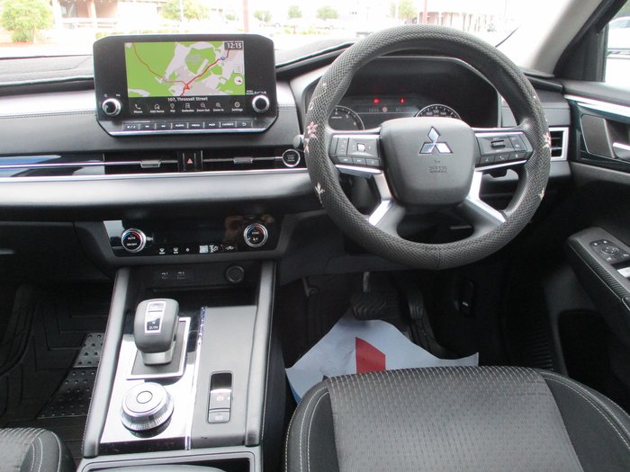 2021 Mitsubishi Outlander ES ZM MY22 Silver