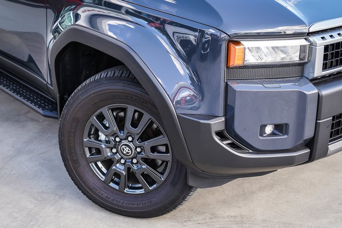 2025 Toyota PRADO GXL