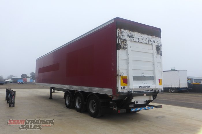2006 Vawdrey 22 Pallet Pantech with Rear Tailgate