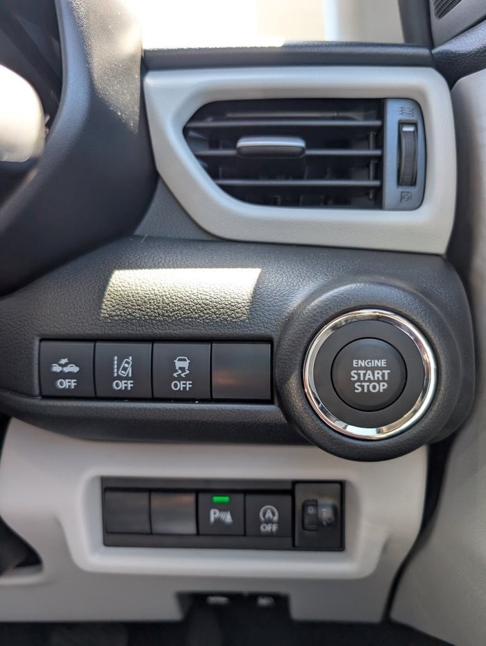 2025 Suzuki Swift Hybrid GLX