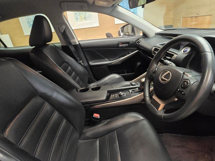 2013 Lexus IS300h Luxury 2.5L Hybrid Continuously variable Sedan