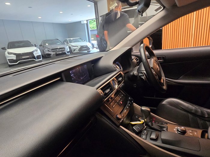 2013 Lexus IS300h Luxury 2.5L Hybrid Continuously variable Sedan