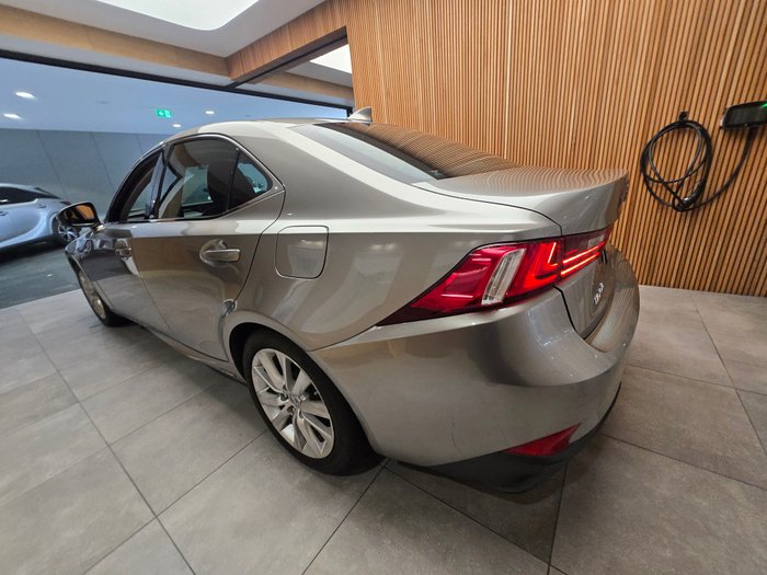 2013 Lexus IS300h Luxury 2.5L Hybrid Continuously variable Sedan