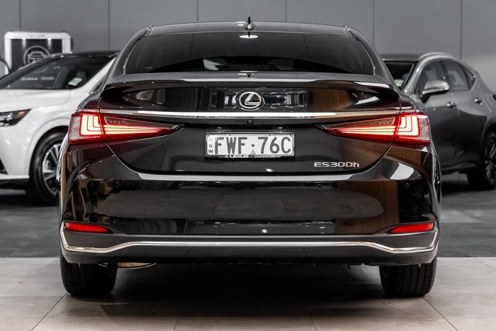 2025 Lexus ES300h Luxury 2.5L Hybrid Auto CVT Sedan