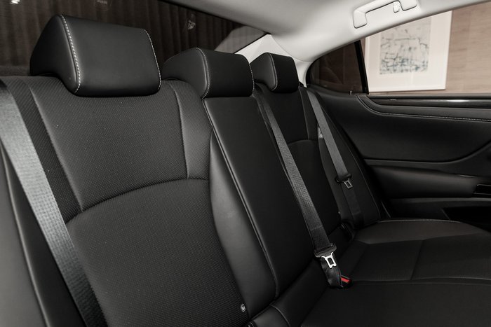 2025 Lexus ES300h Luxury 2.5L Hybrid Auto CVT Sedan