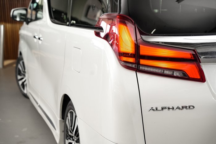 2022 Toyota Alphard