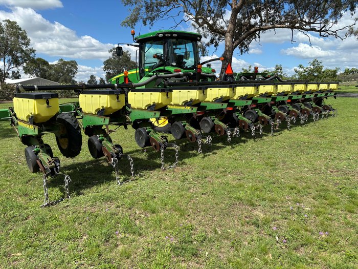 2009 JOHN DEERE  1720 MAXEMERGE XP