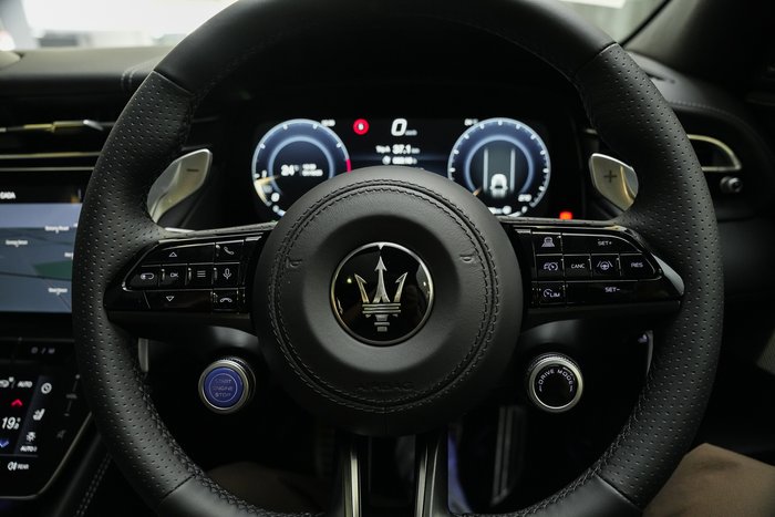 2025 Maserati Grecale MODENA 330HP HYBRID GRIGIO LAVA