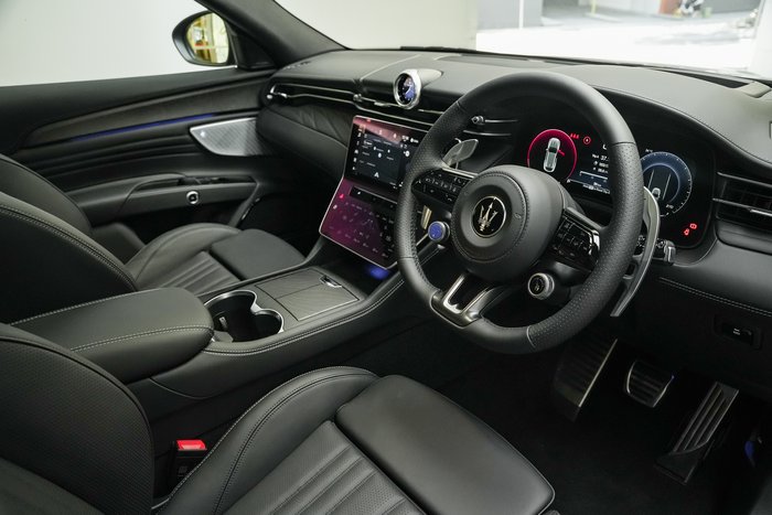 2025 Maserati Grecale MODENA 330HP HYBRID GRIGIO LAVA