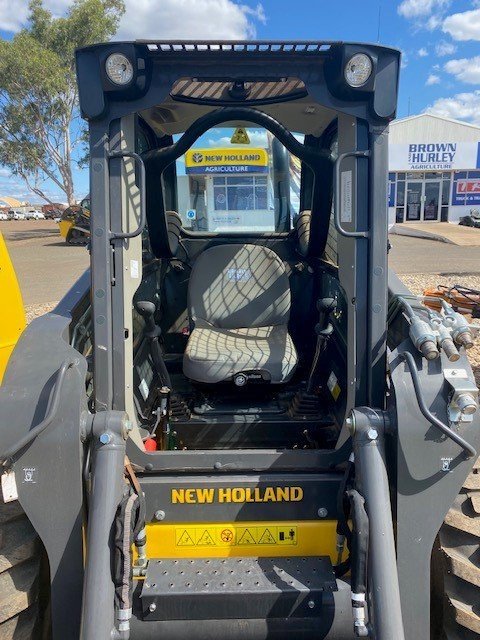 2023 NEW HOLLAND L320