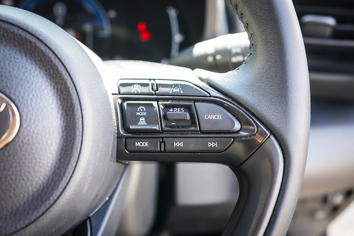 2024 Toyota Yaris Cross Hybrid GX