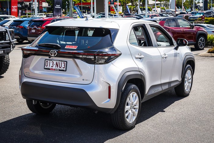 2024 Toyota Yaris Cross Hybrid GX
