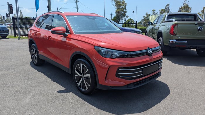 2025 VOLKSWAGEN Tiguan ELEGANCE