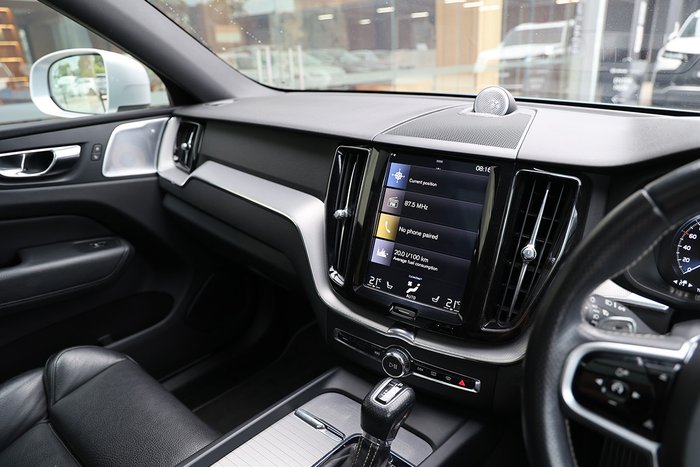 2018 Volvo XC60 T6 R-Design