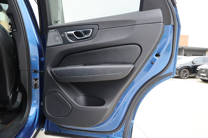 2018 Volvo XC60 T6 R-Design