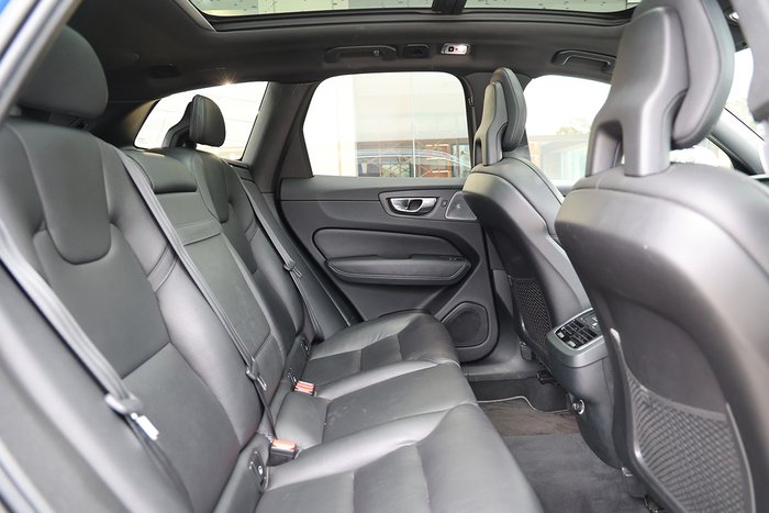 2018 Volvo XC60 T6 R-Design