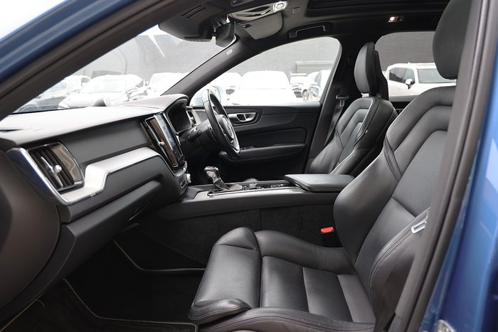 2018 Volvo XC60 T6 R-Design