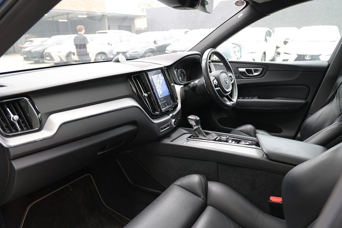 2018 Volvo XC60 T6 R-Design