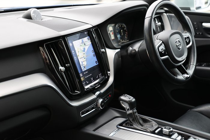 2018 Volvo XC60 T6 R-Design