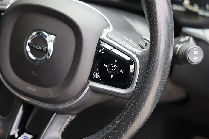 2018 Volvo XC60 T6 R-Design