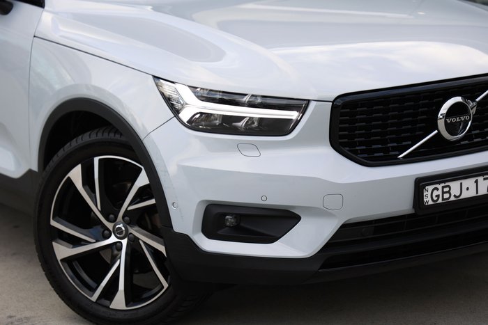 2021 Volvo XC40 T5 R-Design