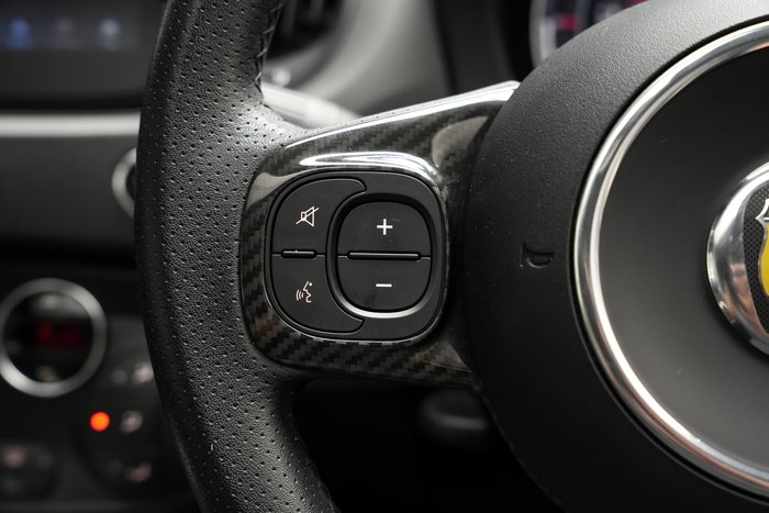 2023 Abarth 695 Competizione