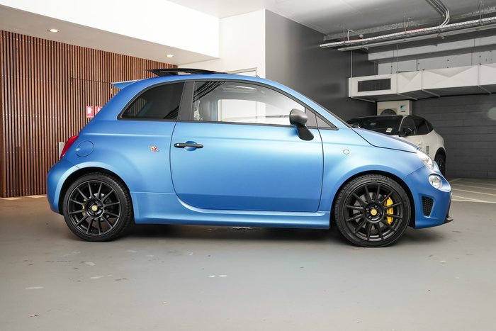 2023 Abarth 695 Competizione