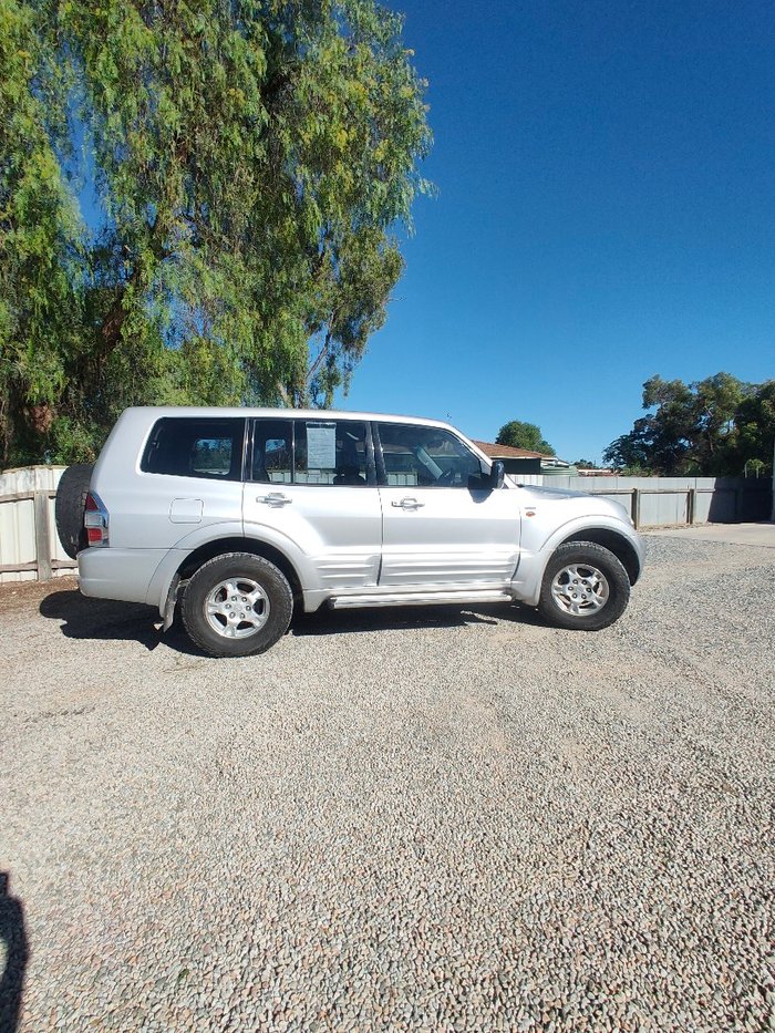 2001 Mitsubishi Pajero GLS